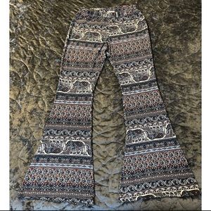 Pattern flared pants